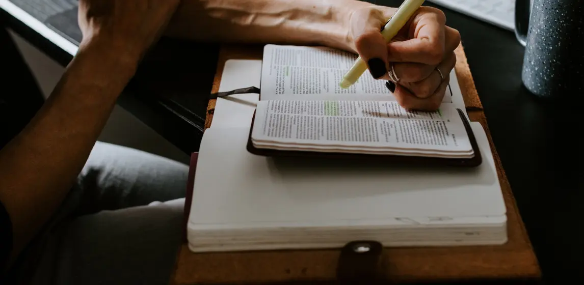How to plan a youth Bible study for teens of different ages, experiences, & learning needs