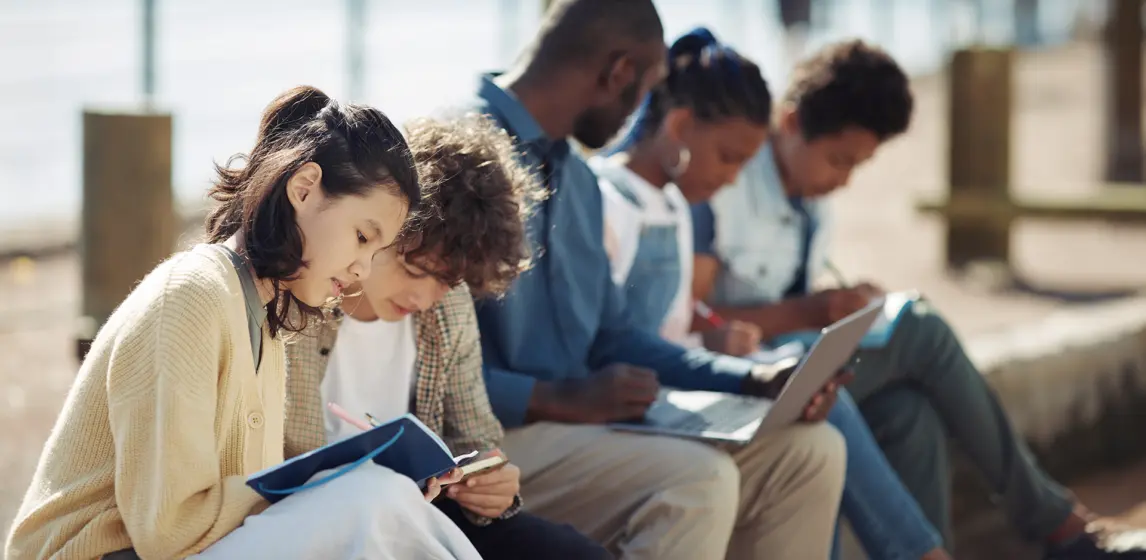 How to read the Bible with teenagers
